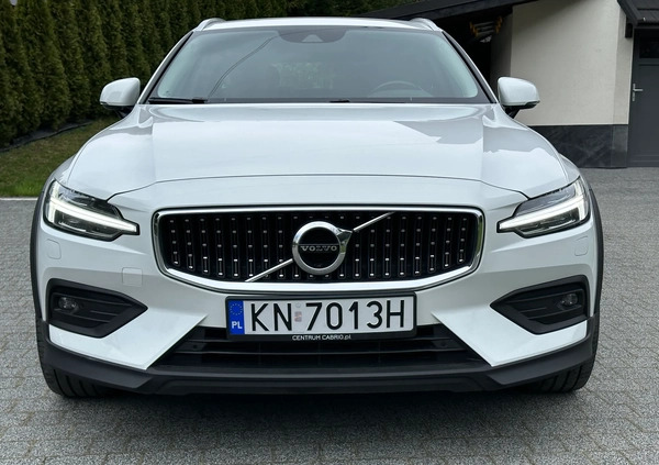 Volvo V60 Cross Country cena 127700 przebieg: 143500, rok produkcji 2021 z Płock małe 781